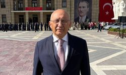 Sinan Aydın'a bir tepki de Utku Çakırözer'den; "Bu millet Atatürk ile uğraşanı sevmez ve mutlaka cezalandırır"
