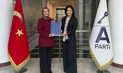 Ayşe Gürer Anahtar Parti Eskişehir İl Kadın Kolları Başkanı olarak atandı