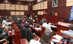 Eskişehir Büyükşehir Belediyesi Meclis Salonu gençlere açıldı