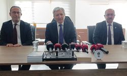 Nihat Yurdakul Eskişehir’de konuştu: "Asgari ücret siyasi değil bilimsel olmalı"