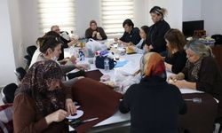 Eskişehir’de kadınlar bez bebek yaptı, atık malzemeler değerlendirildi