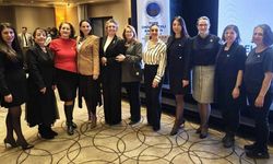 İftar programında Ayşe Ünlüce’ye üyelik rozeti