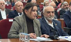 Özlem Ünalır’dan CHP’li belediyelere sert eleştiri; "Belediye bütçeleri festivallere gitti, kadrolar şişirildi”