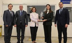 Ayşe Ünlüce’den kadın işçilere ziyaret: "Asla yalnız değilsiniz"