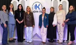 Eskişehir’de düzenlenen anlamlı iftar programında çocuklar oyunlar ve hediyelerle eğlendi