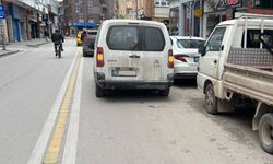 Eskişehir’de yol ortasına park tepkisi; Vatandaş denetim istiyor