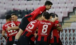 Kütahyaspor zirveyi kaybetti; Eskişehirspor 66 golle ilk sırada