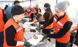 Ramazan ayı boyunca sürecek; Vatandaşlar Gönül Sofrası'nda buluşuyor