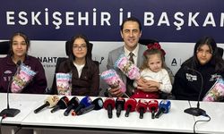 Anahtar Parti 'den Eskişehir'de 23 Nisan için şekerli kutlama