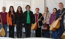 Ayşe Ünlüce Emek Kafe’de vatandaşlarla buluştu