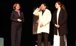 Ayşe Ünlüce Unutmak oyununun galasına katıldı