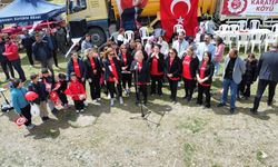 Eskişehir’de 23 Nisan’da uçurtmalar gökyüzüne yükseldi; Hacı Bektaş Veli Vakfı çocuklarla buluştu