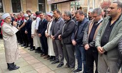 Eskişehir’de okul saldırılarında ölenler için gıyabi cenaze namazı kılındı