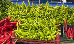 Eskişehir'de pazar esnafından yeni yöntem; Yüksek fiyatlar etiketlere yansıdı