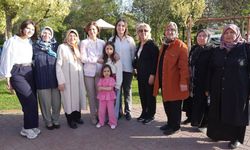 Ayşe Ünlüce şehit ve gazi anneleriyle buluştu