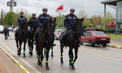 Eskişehir Teknik Üniversitesi 'nde Jandarma Atlı Birliği rüzgarı