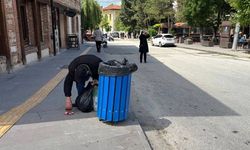 Eskişehir’de bayram kalabalığının ortasında dikkat çeken görüntü