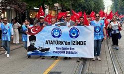 Eskişehir’de eğitimciler 19 Mayıs için yürüdü