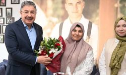 Vali Erdinç Yılmaz şehit aileleri ve vatandaşlarla bayramlaştı