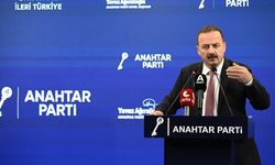 Yavuz Ağıralioğlu siyasi geçişleri eleştirip yeni düzenleme çağrısı yaptı