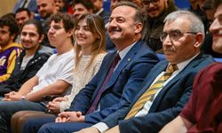 Yavuz Ağıralioğlu’ndan gençlere çağrı: “Yurdu terk edenler geri gelsin”