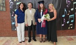 Başkan Ahmet Ataç'ın mezuniyet sevinci