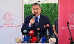 Eskişehir Valisi Dr. Erdinç Yılmaz 24 Kasım İlkokulu'nun açılışında konuştu