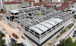 Kurtuluş Kapalı Pazar Yeri'nde çalışmalar sürüyor