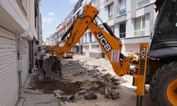 Tepebaşı'nda yol bakım çalışmaları sürüyor