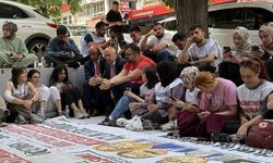 Utku Çakırözer'den öğretmen eylemine destek