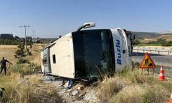 Eskişehir'de yolcu otobüsü devrildi: Şoförle ilgili dikkat çeken iddia