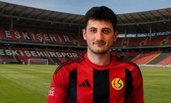 Eskişehirspor iç transferde devam dedi: Ozan İsmail Koç imzayı attı