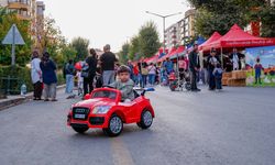 Eskişehir’de Arabasız Pazar yine renkli görüntülere sahne oldu