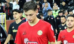Eskişehirspor altyapısının yetiştirdiği Arda Baran Çubuk'tan veda