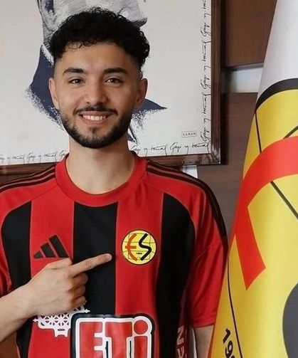 Eskişehirspor 19 yaşındaki orta saha oyuncusunu kadrosuna aldı