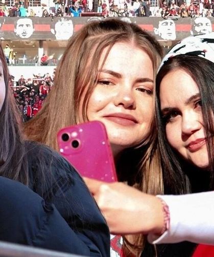 Es-Es’ten çiçekli başlangıç; Tribünlerde çifte bayram