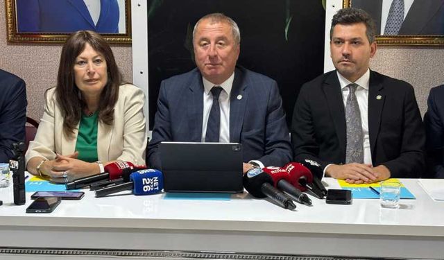 Hakan Şeref Olgun Eskişehir’de konuştu; “Bu ülke karanlığa mahkûm değil”