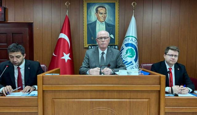 Kazım Kurt: "Bu çelişkiyi bir kenara bırakın, popülizmden de vazgeçin"