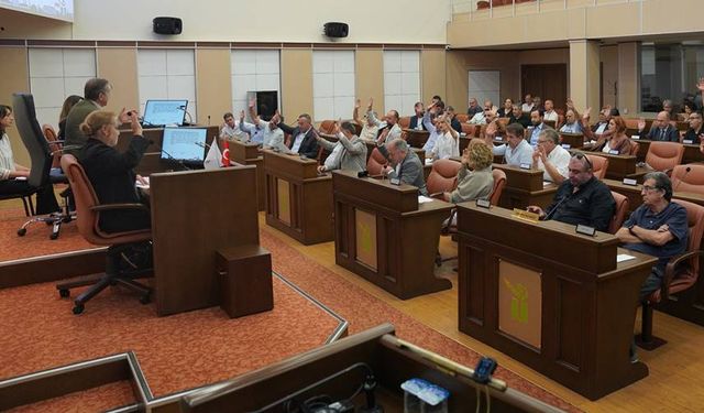 Tepebaşı Belediyesi meclisinde tartışma; O alana okul mu yapılacak, özel hastane mi
