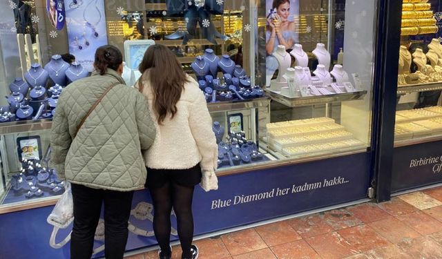 Altın fiyatlarında son durum; Uzmanlara göre belirsizlik var