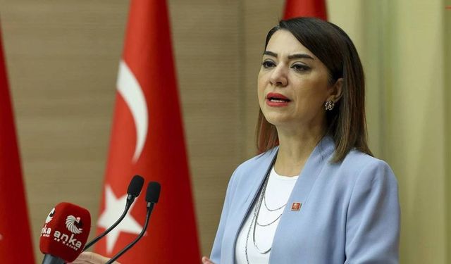 Sağlık Bakanlığı eczacıların beyaz önlüğünü kaldırdı; CHP'den tepki geldi