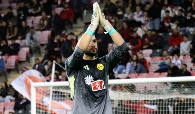 Eskişehirspor'da kaleci Bora Göymen'in yıldızı parlıyor