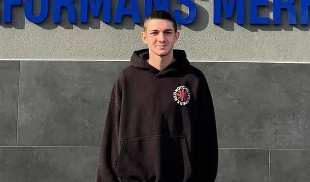 Fenerbahçe’nin 17 yaşındaki kalecisi Eskişehir takımına transfer oldu