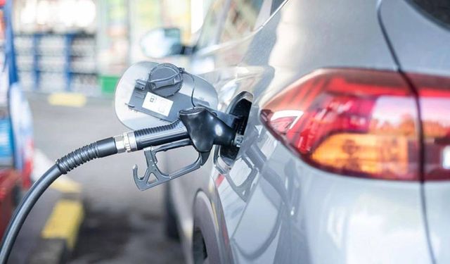 Sürücüleri üzecek zam haberi; Benzin fiyatları güncellendi