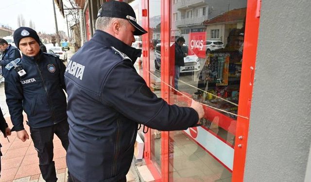 Eskişehir İnönü’de 3 zincir market 3 gün süreyle kapatıldı