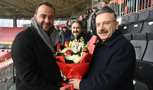 Eskişehir’de tribünlerde dikkat çeken buluşma