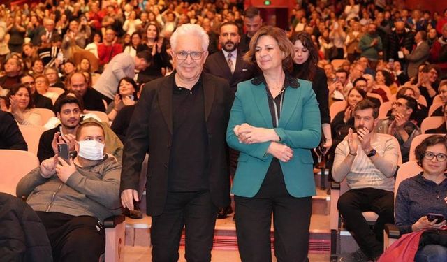 Eskişehir’de Uğur Mumcu için anlamlı konser; Zülfü Livaneli sahnedeydi
