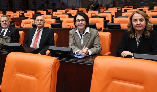 TBMM’de emekli maaşı düzenlemesi kabul edildi, Utku Çakırözer tepki gösterdi