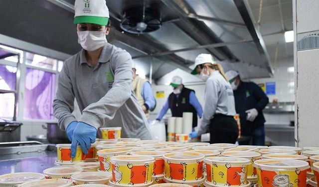 Eskişehir’de bu merkezden çıkan yemekler ihtiyaç sahiplerine ulaşacak