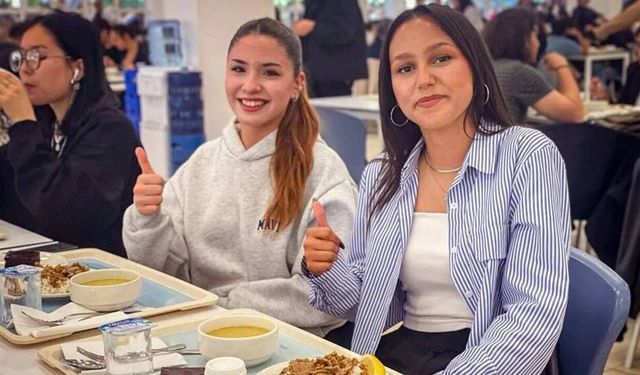 Anadolu Üniversitesi'nden öğrencilere ücretsiz iftar yemeği